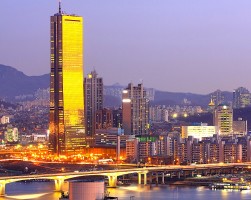 The_63_Building,_Seoul's_golden_landmark