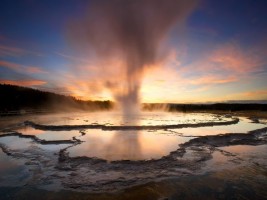 yellowstone-fountain-geyser_2018_600x450