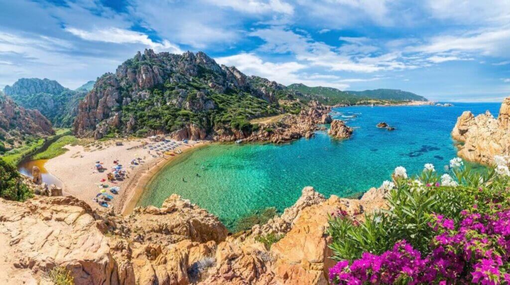 Идеальный рай Средиземноморья: самые красивые места для отпуска