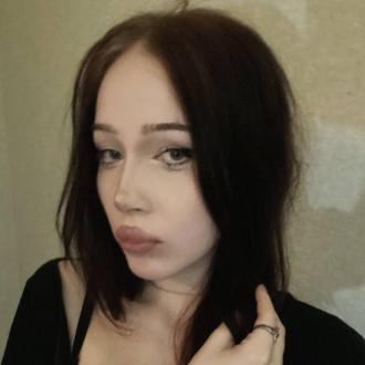Oksana, 21